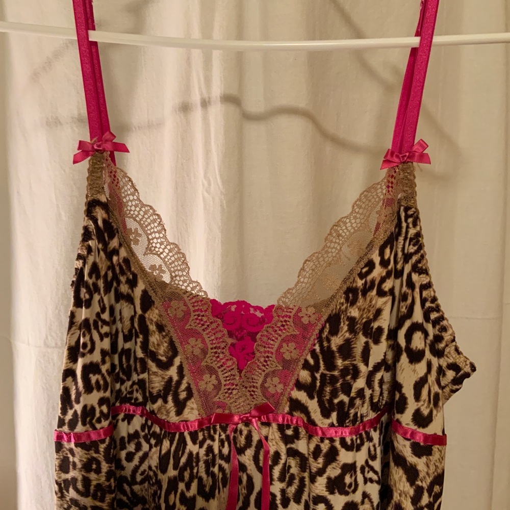Tiger print soft nightdress w/lace and pink trim & straps.Has long slit at back